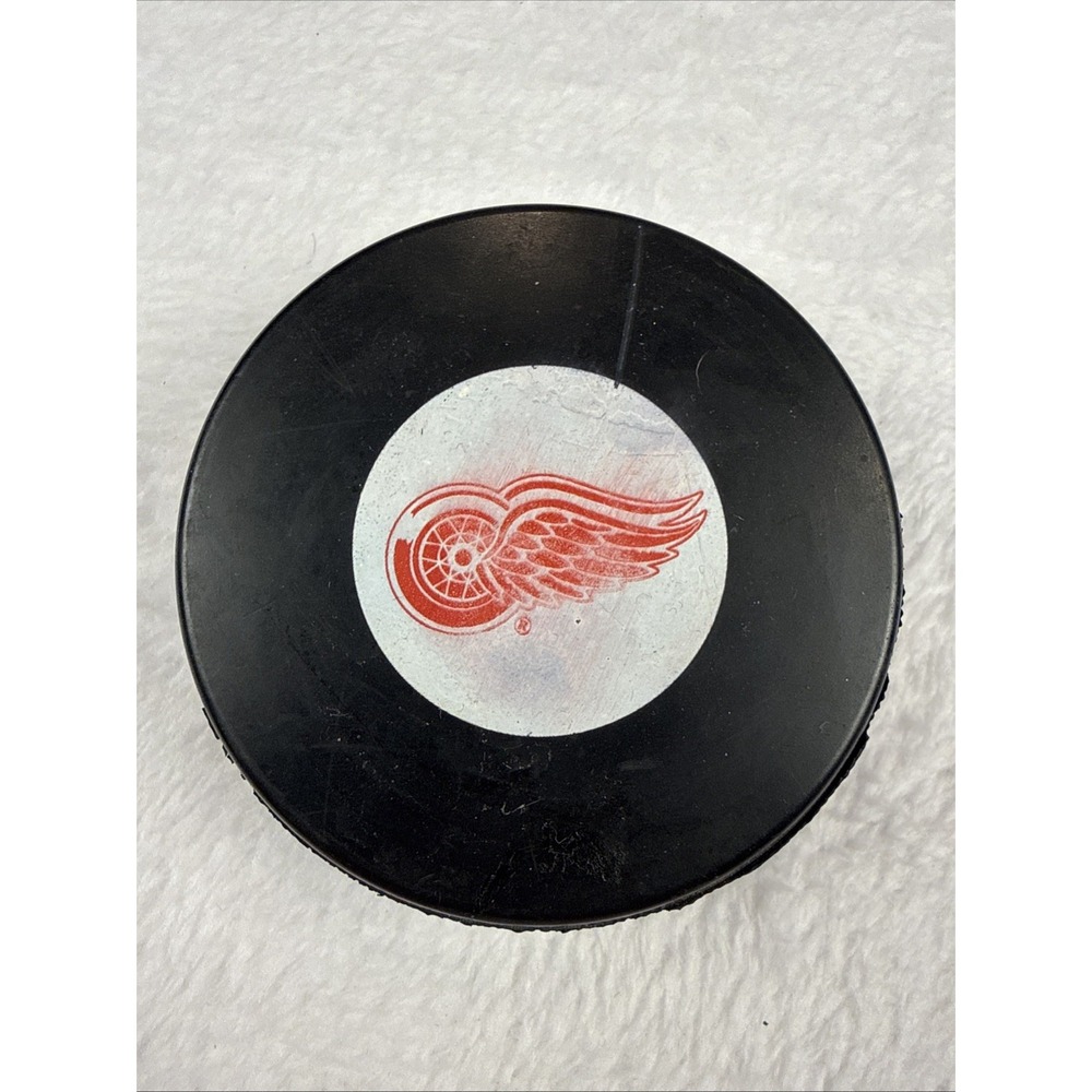 1990's Detroit Red Wings Hockey Puck Original 6 Team NHL In Glas Co